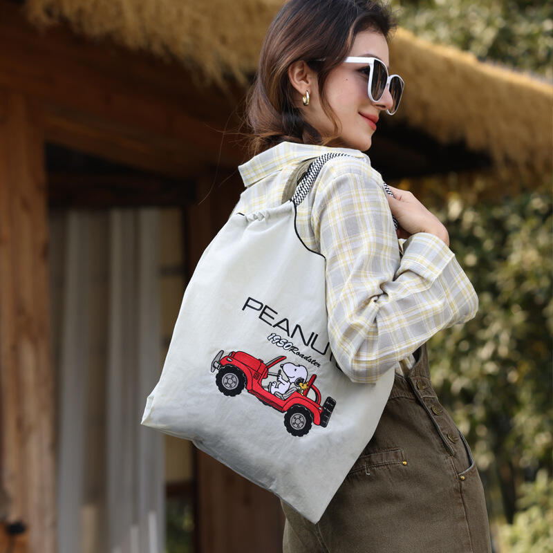 Women Bags Wholesale - Snoopy Co-Branded Tas Nilon Bordir Kapasitas