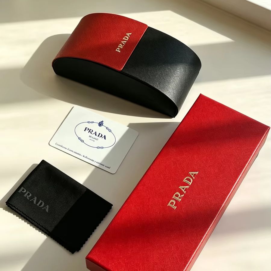 Kotak Kacamata Kulit Hitam Pra - Women Bags Prada ulasan dan harga